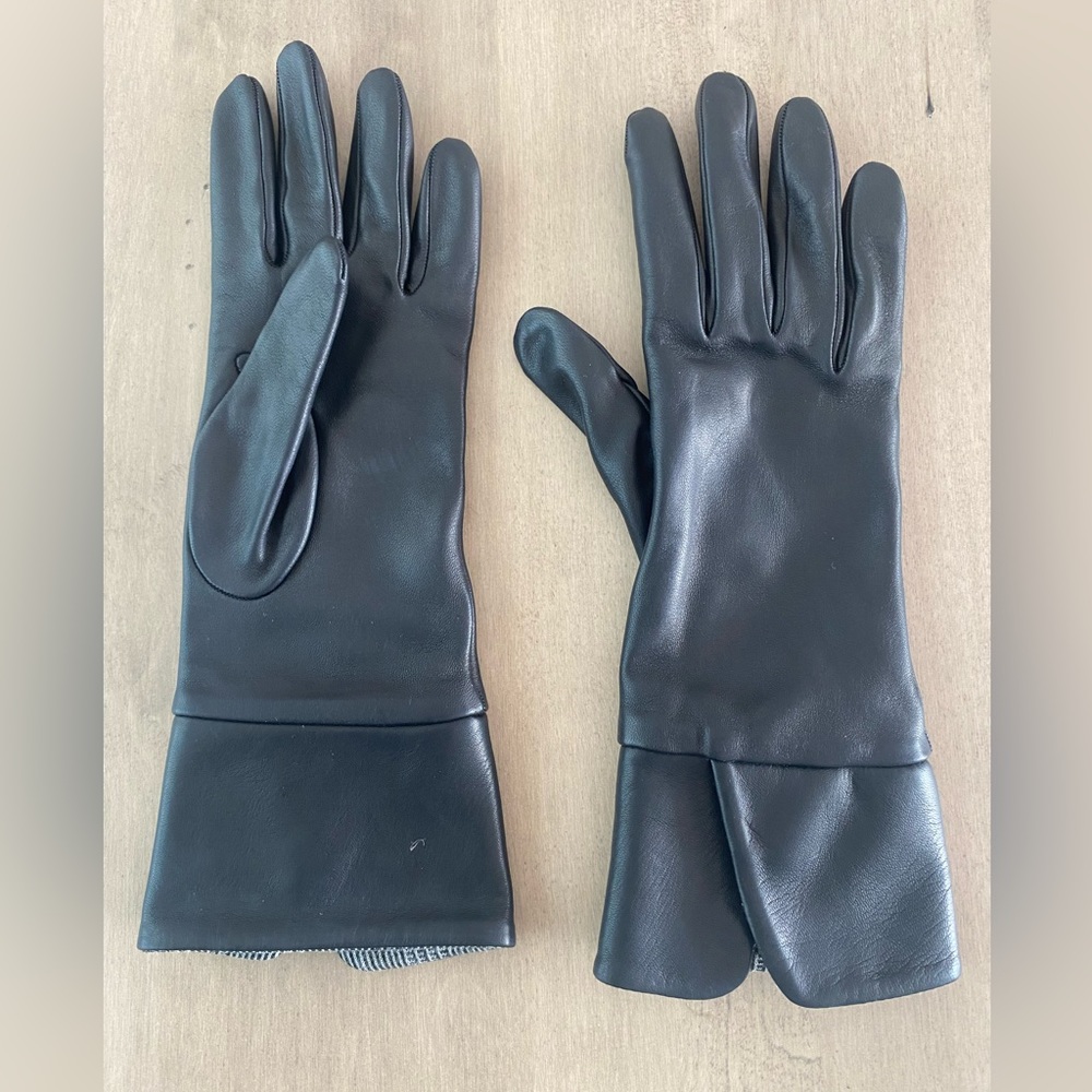 Leather women’s gloves